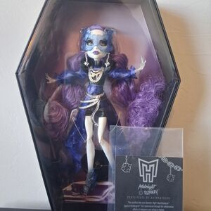 Monster High Midnight Runway Doll - Spectra Vandergeist